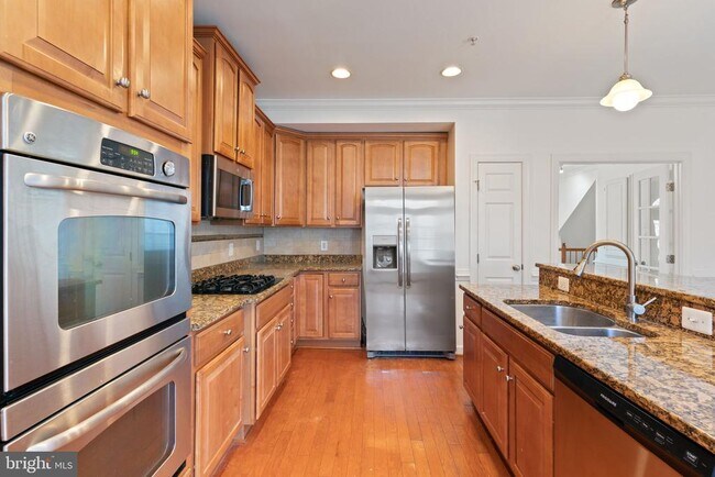 Building Photo - 5675 Harrington Falls Ln