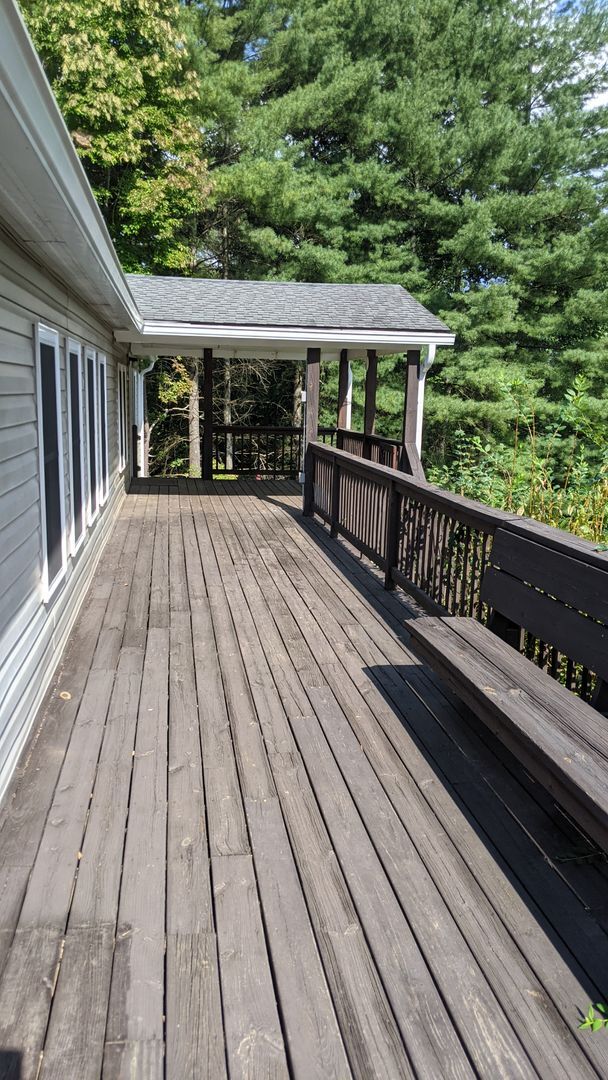 Building Photo - Great 3 Bedroom 2 Bath Home in quiet resid...
