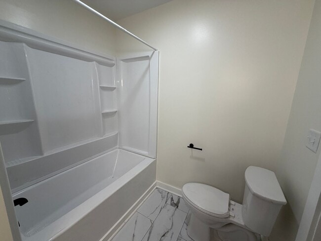 Building Photo - Swannanoa - Newly Renovated Beacon Village Cottage