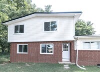 Building Photo - KY-150 Pembroke Oak Grove Rd