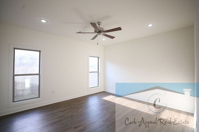 Building Photo - Luxury, new construction 3 bed, 2 bath home includes washer and dryer - Brookland!!