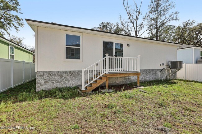 Building Photo - 5453 Wabash Blvd