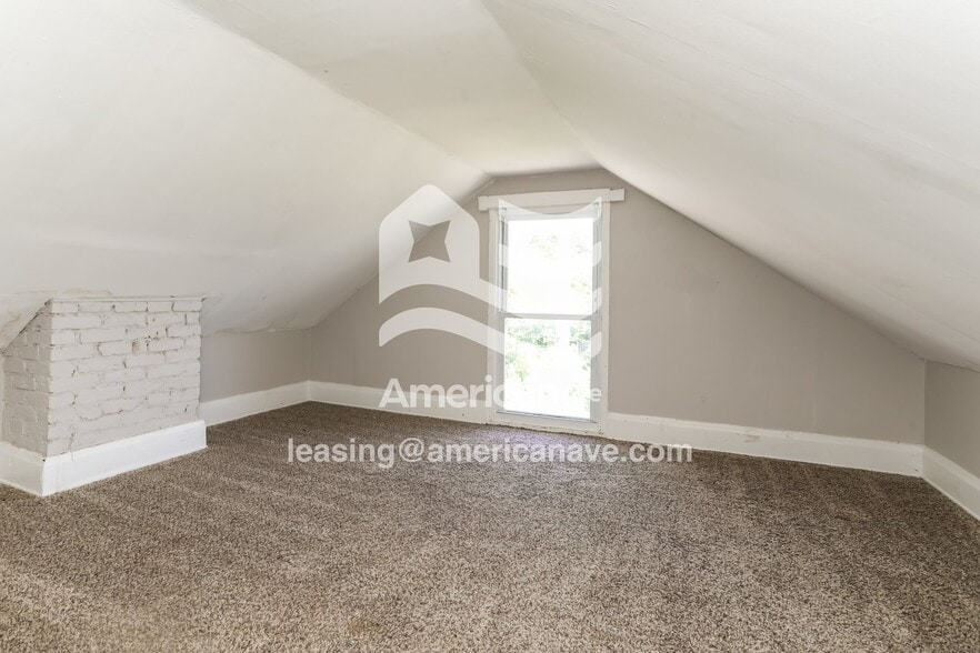 Building Photo - 4319 Hays Ave