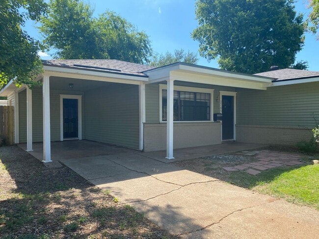 Building Photo - 3BR in Broadmoor