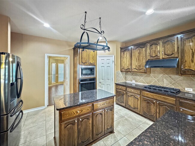 Building Photo - 25619 Canyon Crossing Dr