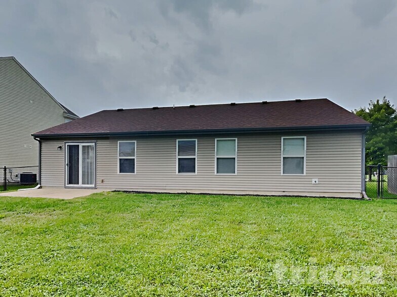 Building Photo - 5237 Montavia Ln