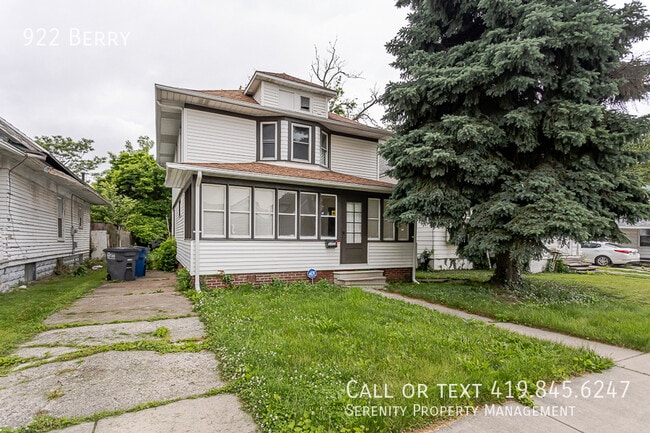 Primary Photo - 922 Berry-