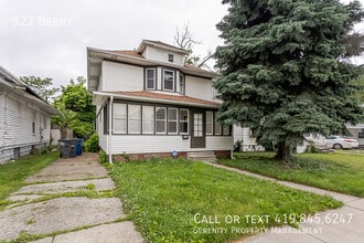Building Photo - 922 Berry-