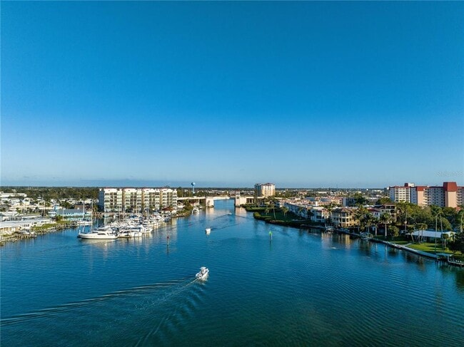 Building Photo - 5844 Ocean Isle Dr