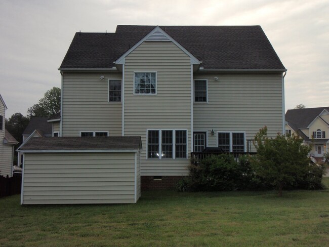 Building Photo - Beautiful Home in the Bluffs at Bell Creek...