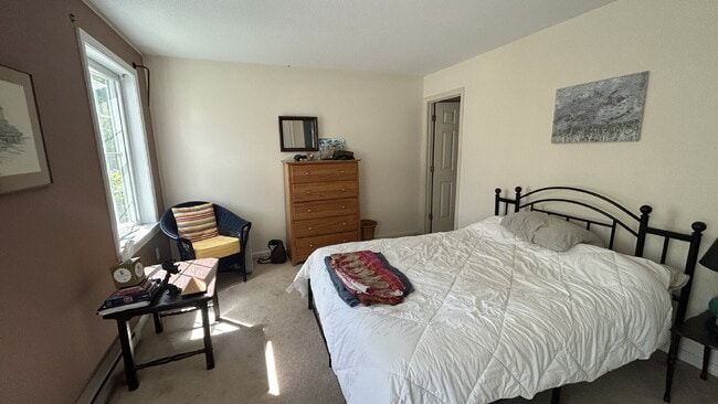 Building Photo - Fully Furnished 2BR/2BA Condo in Old Orcha...