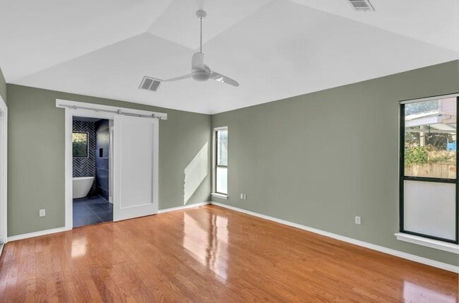 Building Photo - 4604 Palisade Dr