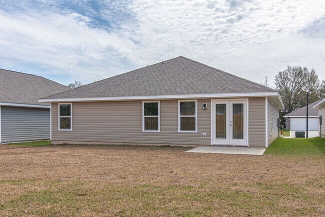 Building Photo - 5797 Guinevere Ln