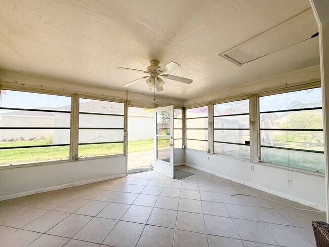 Building Photo - 32132 Perch Ave