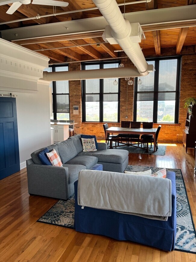 1872 N Clybourn Ave 1872 N Clybourn Ave Chicago IL 60614 Apartment Finder