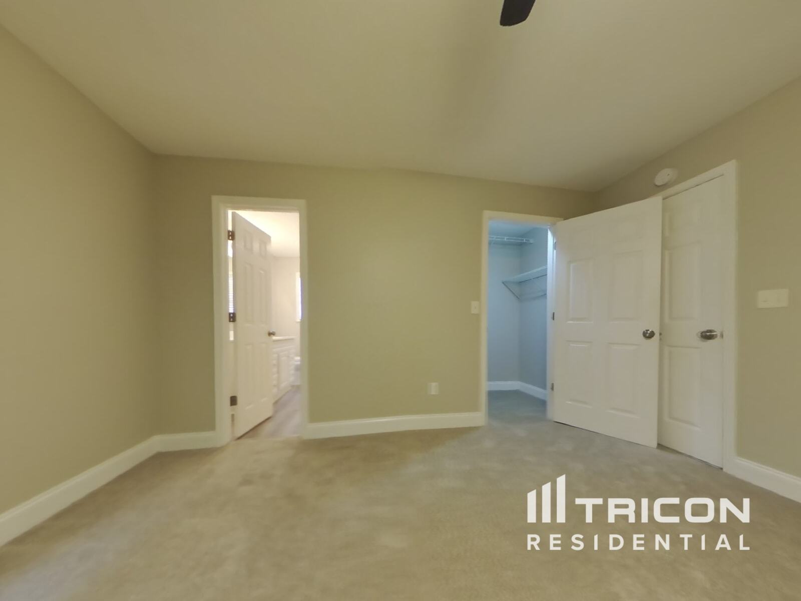Building Photo - 381 River Trace Dr