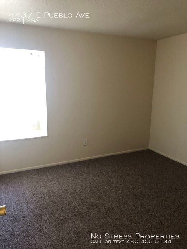 Building Photo - 2 Bed Town Home off 40th St and Broadway!