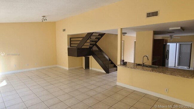 Building Photo - 10027 NW 52nd Terrace