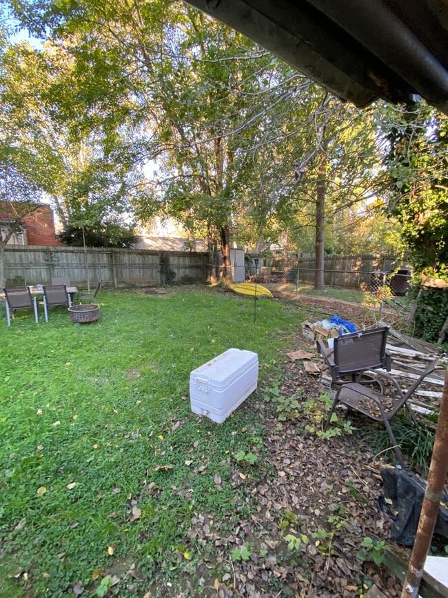 Building Photo - Remarkable 3 BR Townhouse in Downtown Lancaster City with Large Fenced in Backyard!