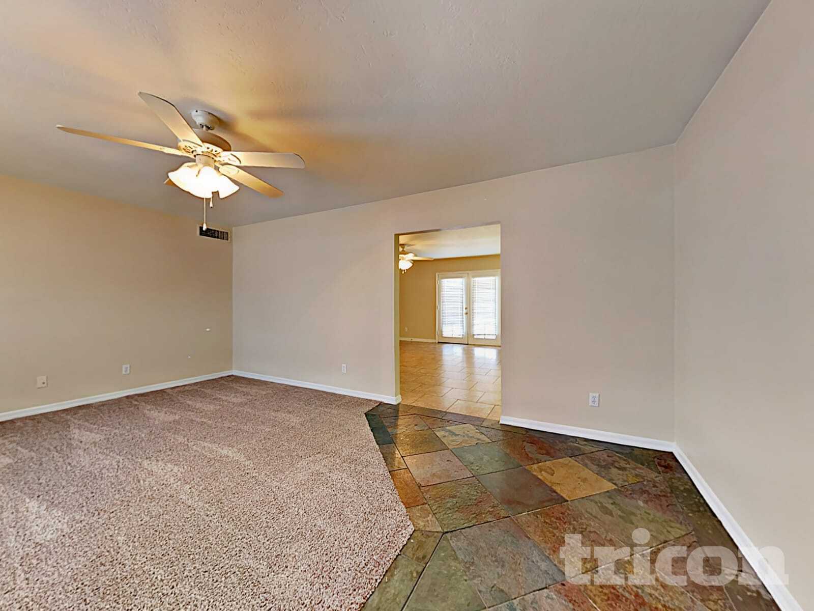 Building Photo - 1113 W Runion Dr