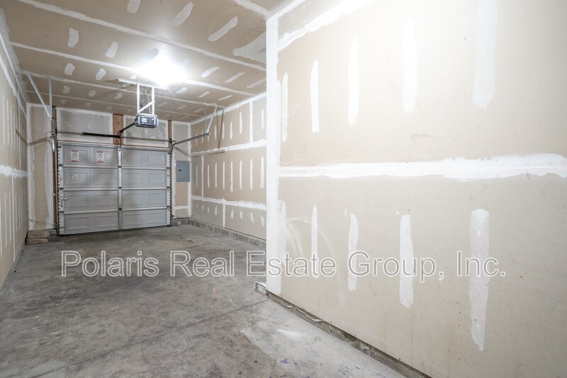 Building Photo - 12175 Bubbling Brook Dr