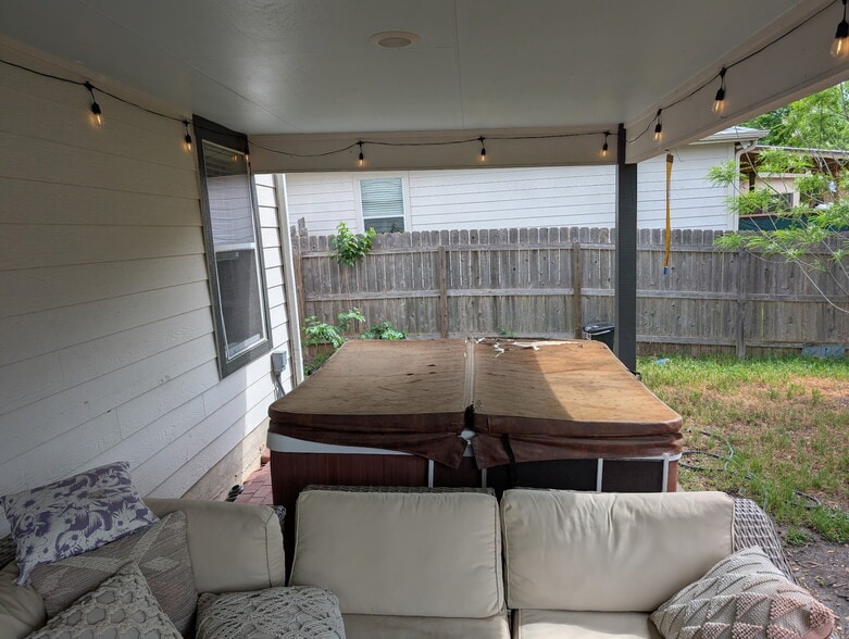 Building Photo - 1306 Sunflower Ln