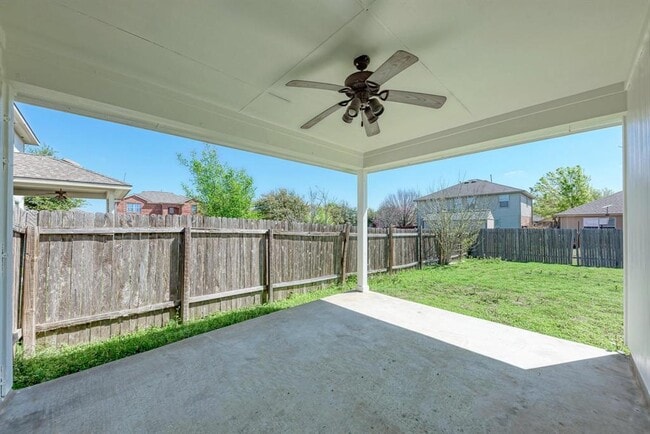 Building Photo - 18613 White Water Cove