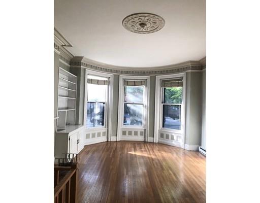 Building Photo - 461 Beacon St