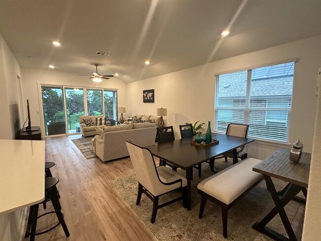 Building Photo - 421 Peace Pipe Way