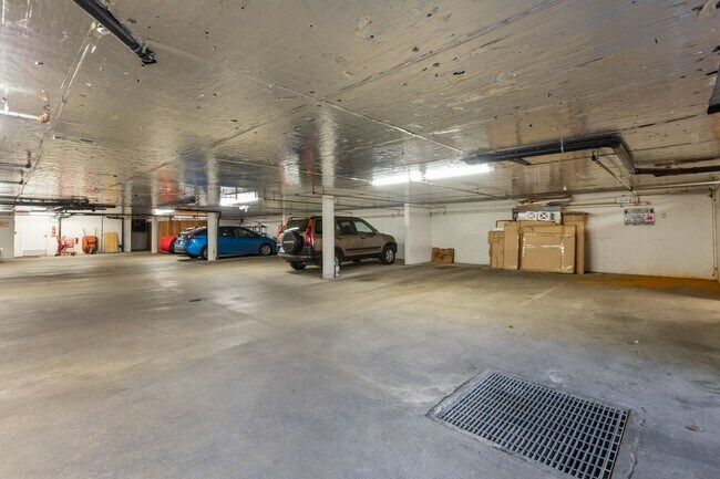 Building Photo - 115 W Galer St