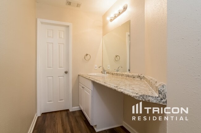 Building Photo - 13138 Crystal Cove Dr