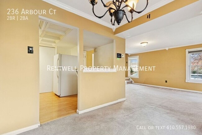 Building Photo - 236 Arbour Ct