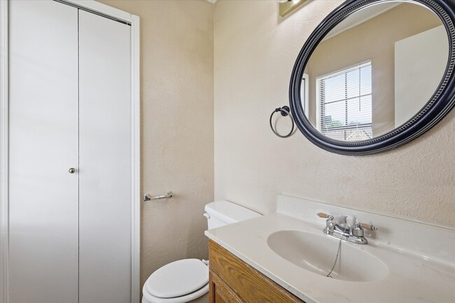 Building Photo - 6733 Dandelion Dr