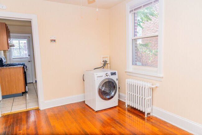 Building Photo - 1518 Porter St