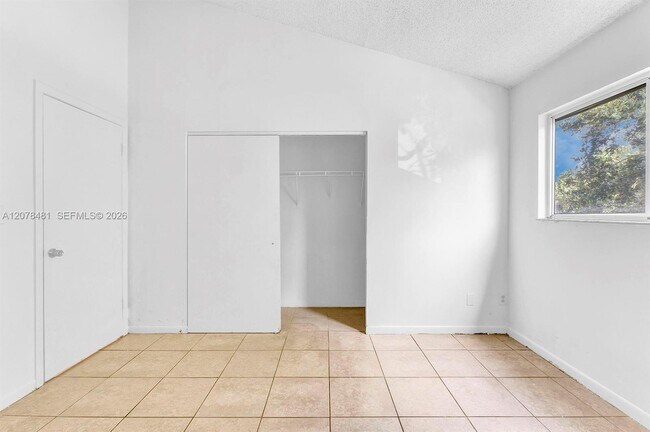 Building Photo - 3449 NW 44th St