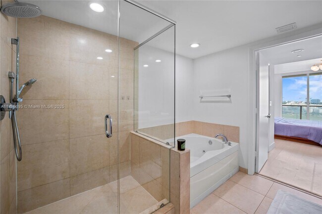 Building Photo - 50 Biscayne Blvd