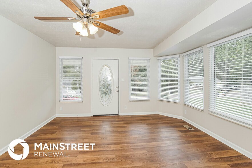 Building Photo - 1049 Roswell Rd