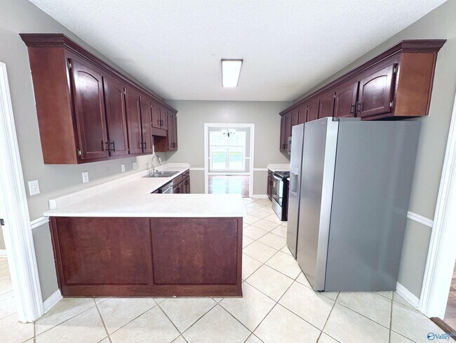 Building Photo - 192 Rosecliff Dr