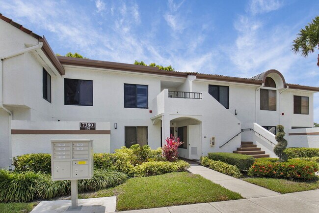 Building Photo - 7380 Clunie Pl