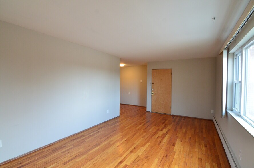 Building Photo - 4216 Settle St