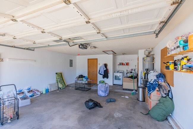 Building Photo - Beautiful 3 Bedroom/2 Bath Home