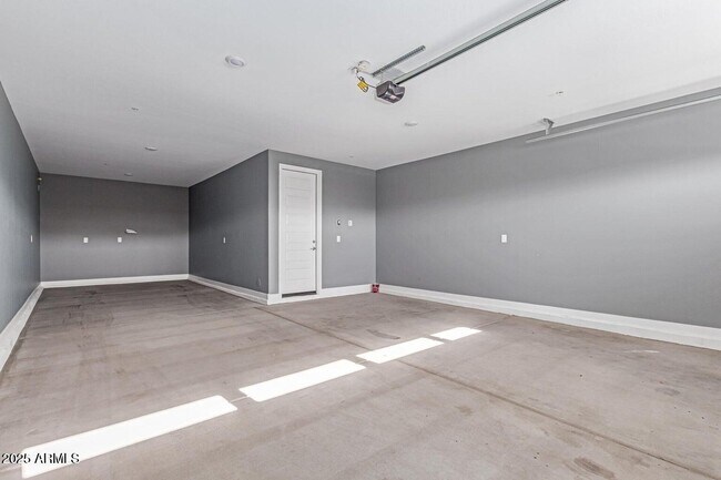 Building Photo - 31925 N 125th Ave