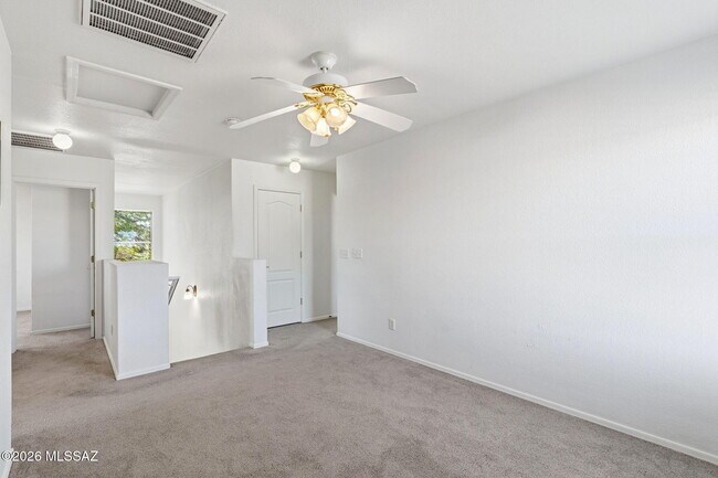 Building Photo - 4821 E Twinflower Pl