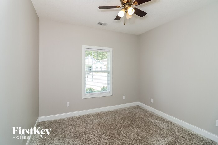 Building Photo - 31 Calloway Ln