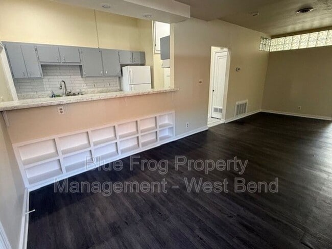 Building Photo - 103A S Main St