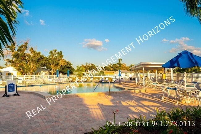 Building Photo - 4813 Independence Dr