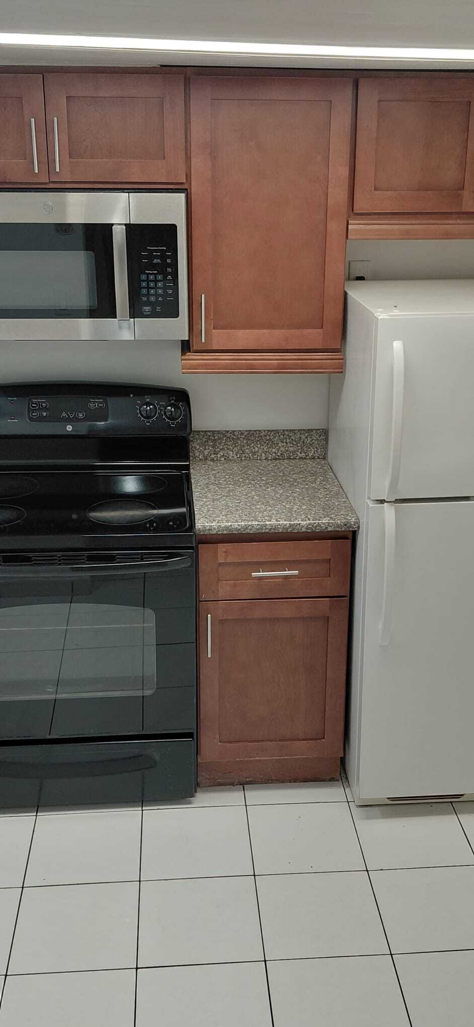 Building Photo - 140 NW 87th Ave