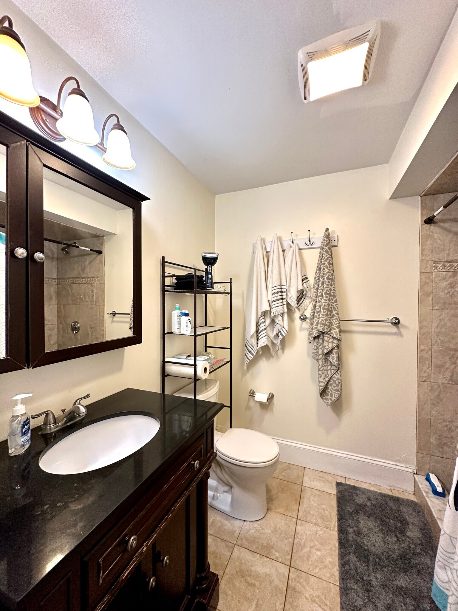 Building Photo - 107 Fisher Ave