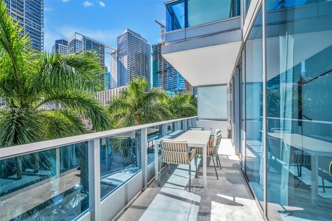 Building Photo - 200 Biscayne Blvd Way