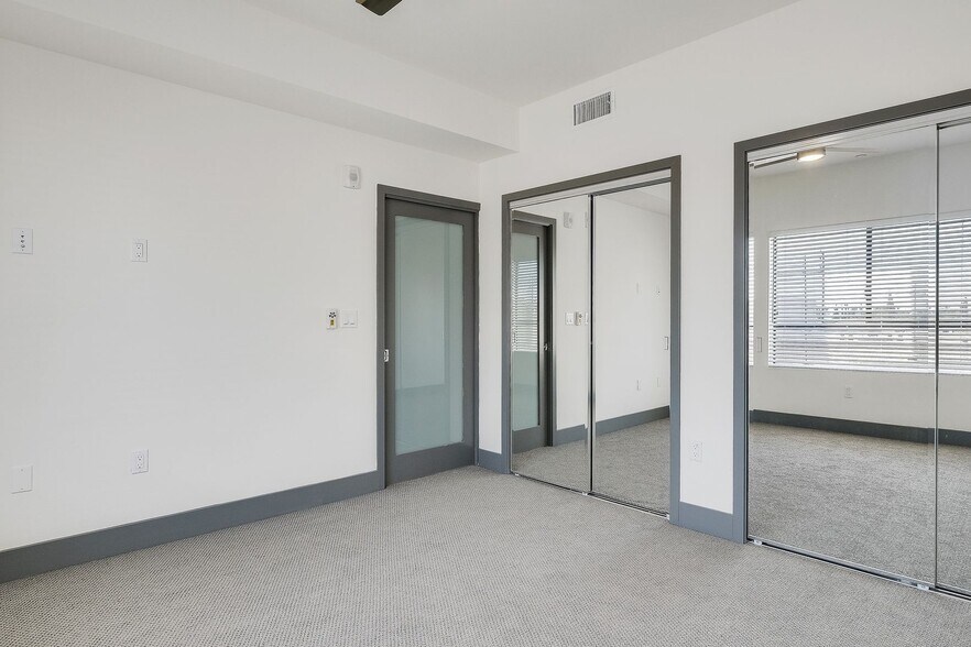 Building Photo - 3743 Midvale Ave